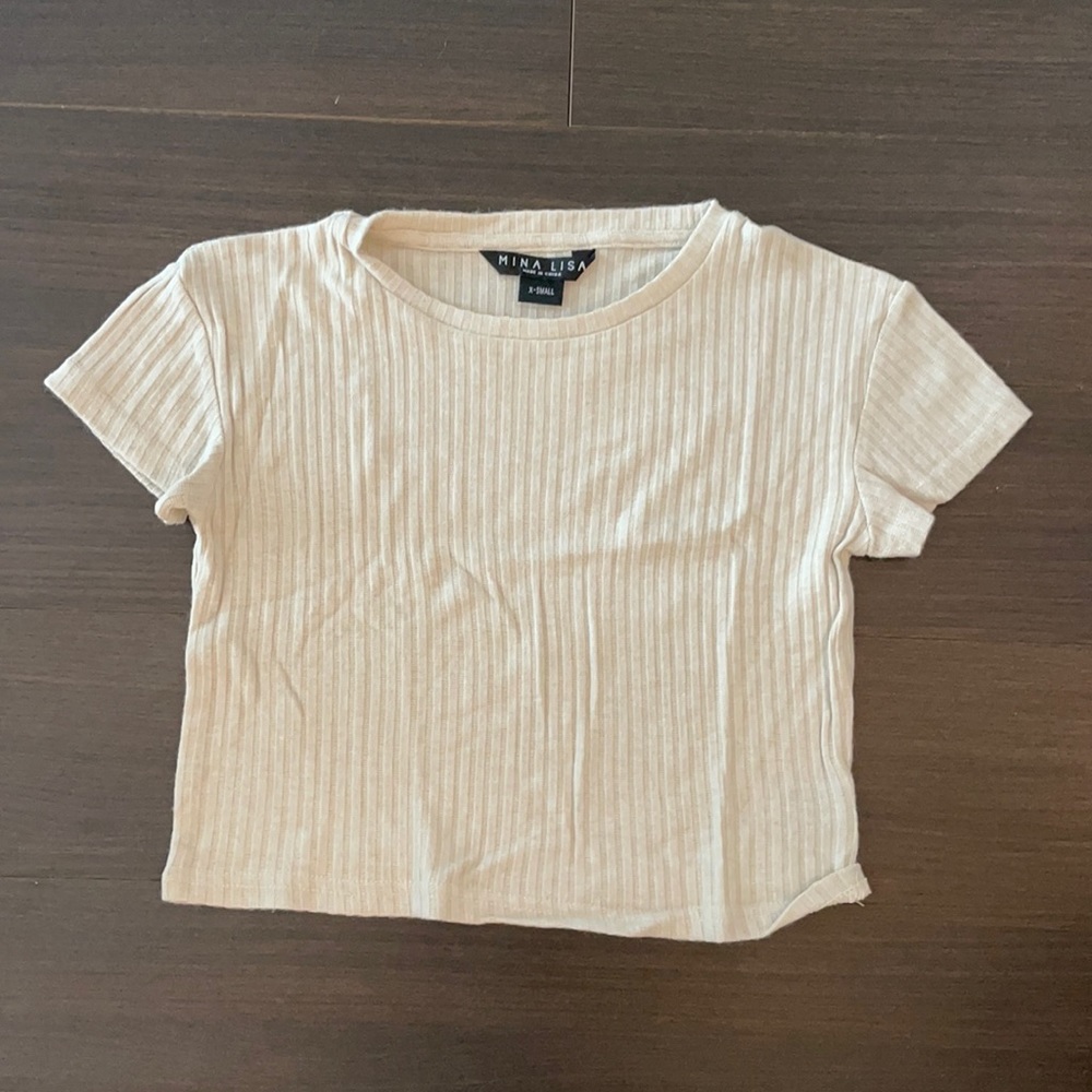 Beige cropped t shirt